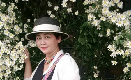 NSND Minh Hằng mong mang theo đá thạch anh khi qua đời