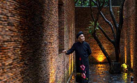 Cơ ngơi 5.000m2 của danh hài Xuân Hinh được báo nước ngoài ca ngợi