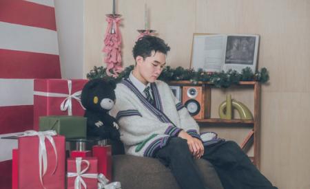 Rapper Kenji ra mắt sản phẩm nhân dịp Giáng sinh